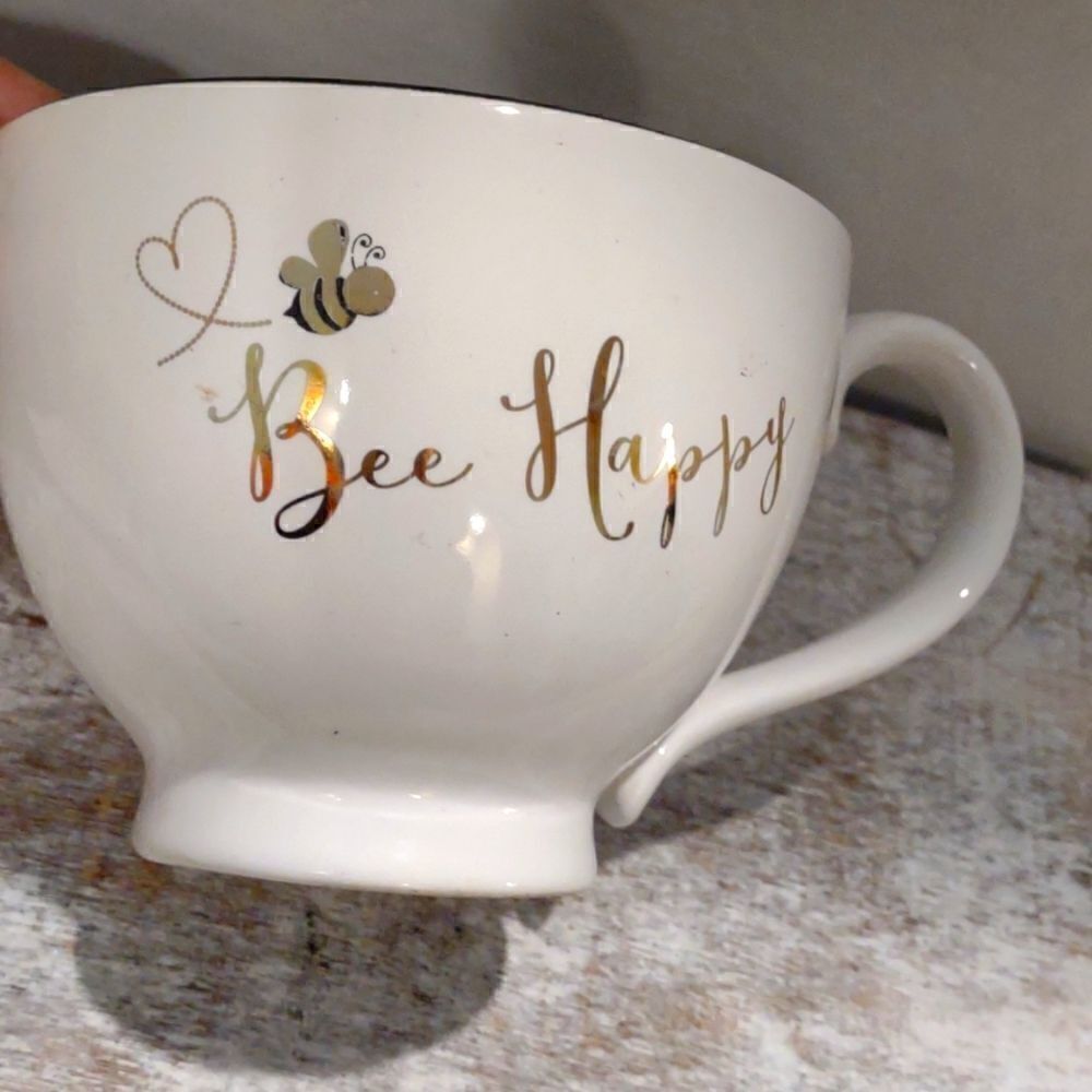 👍 Bee Happy Mug.   C7